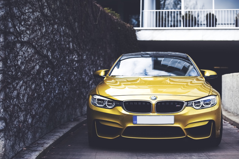 speed, 5K, outdoors, yellow, street, car, toy car, motor vehicle, taxi, quickly, cars, focus on foreground, city, mode of transportation, nature, bmw m