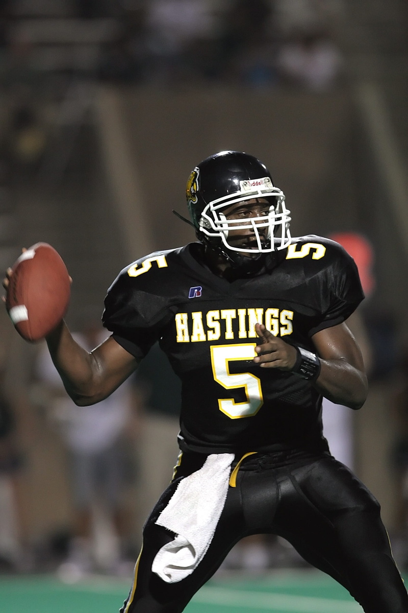 athlete, front view, competitive, passing, american football - ball, competing, american football player, throwing, effort, american football, football