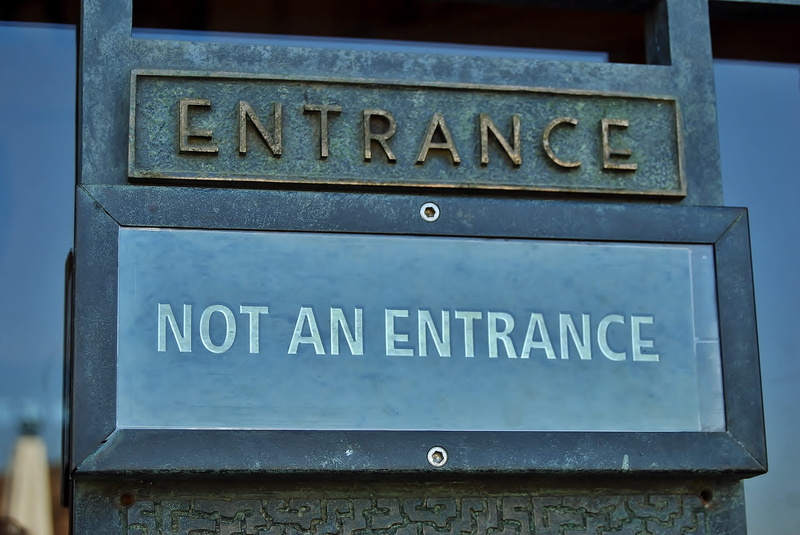 guidance, entrance, typography, signage, capital letter, signs, architecture, no people, blue, information, solid, information sign, script, sign, day