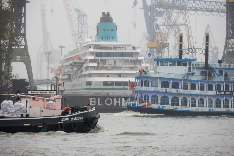 dry dock, paddle steamer, transportation, travel, maintenance, incidental people, port, day, colourless, paddle steamers, architecture, ships, mississippi steamer