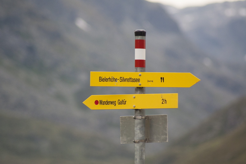 2K, close-up, marking, beauty in nature, focus on foreground, scenics - nature, information, rules, next, shield, directory, silvretta, guidance, environment