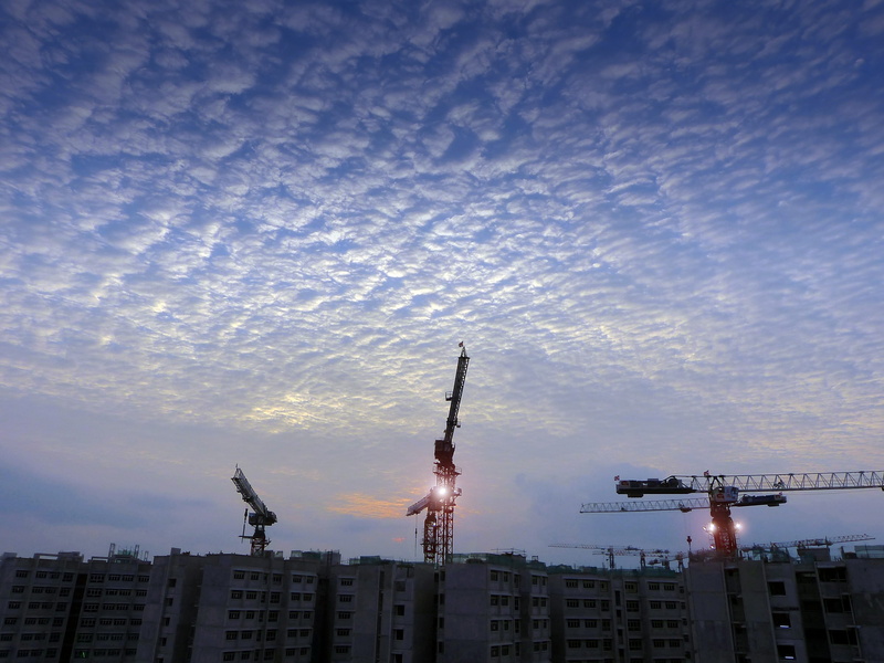 building construction, metal, three, cityscape, buildings, crane - construction machinery, city, machinery, crane, cloud, built structure, industry, concrete