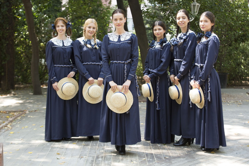 ribbon, people, hat, 1080P, group of women, brunette, women, Fahriye Evcen, school uniform, TV, braids, Turkish, twintails