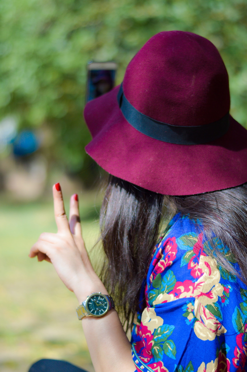 outdoors, accessory, women, tough, nail, 5K, rear view, accessories, unique, apparel, adult, powerful, day, floral pattern, fashion, hairstyle, fearless