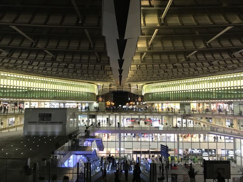 indoors, mall, steel, built structure, large group of people, pari, window, les halle, rail transportation, connection, gray, bridge, bridge - man made structure