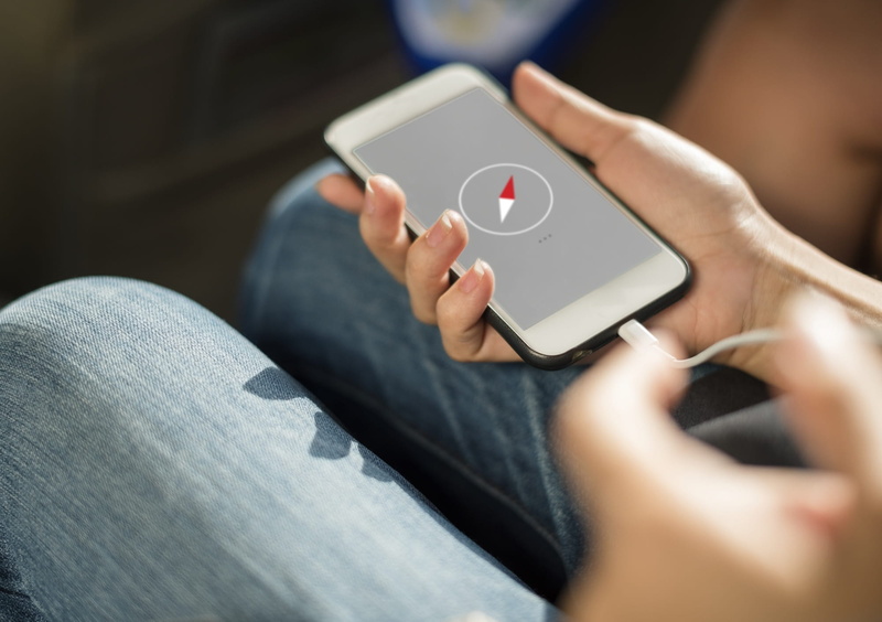 networking, internet, 1080P, holding, location, smart phone, mark, woman, screen, telecommunication, touch screen, computer, indoors, men, young adult