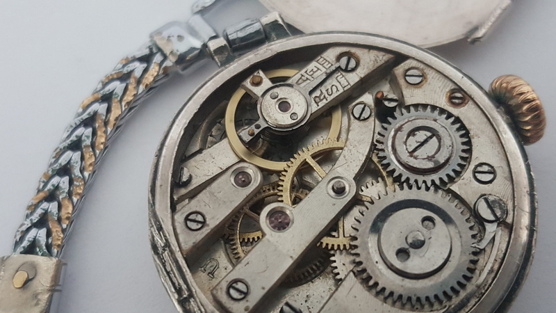 photo, equipment, close-up, time, transportation, machinery, old, closeup, retro, number, jewel, gear, shape, day, precision, balance, clockworks, gray