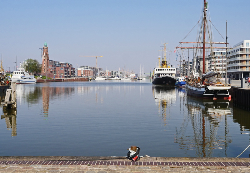 landmark, river, old lighthouse, sailboat, outdoors, kai, historical ships, moored, cog ship, bremerhaven, sky, built structure, building exterior, inland port
