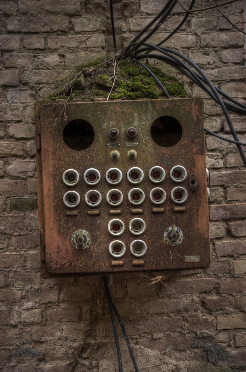 drain, flagstone, building, security, safety, day, geometric shape, lock, protection, safe, metal, device, shape, electrical component, concrete, brick