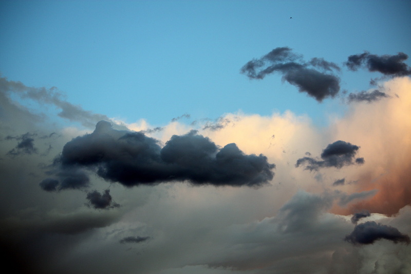 output sun, copy space, dawn, meteorology, beauty in nature, scenics - nature, sky, no people, clouds, ominous, backgrounds, dramatic sky, outdoors, cloudscape