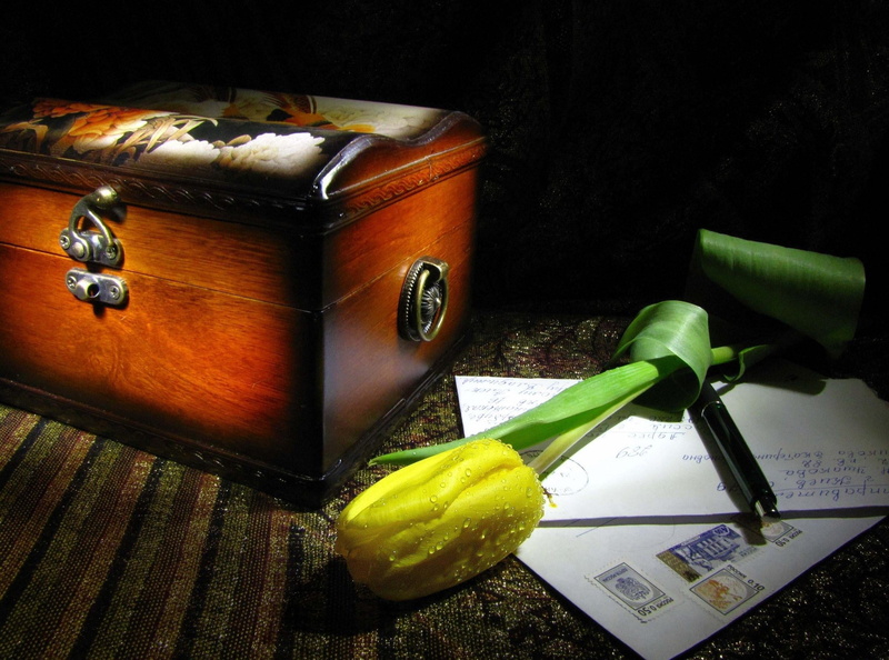 2K, drop, box, no People, wealth, green color, close-up, email, paper, wooden, table, storage, still life, retro Styled, flower, food, high angle view