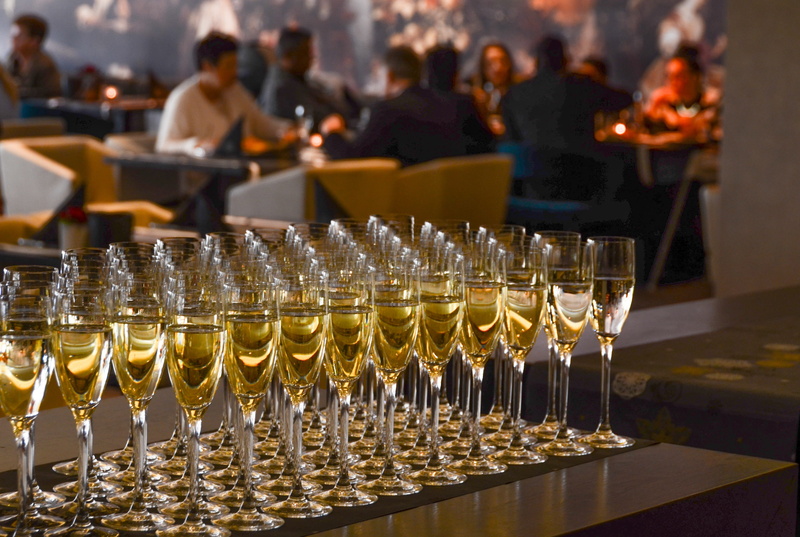 drink, gold, food, refreshment, party, tray, decoration, champagne, food and drink, flute, household equipment, wine, glass, restaurant, luxury, photography