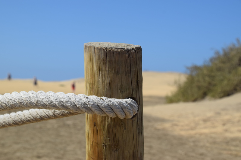 blue, arid climate, pile, wooden post, fence, sky, no people, 5K, sand, barrier, sunlight, boundary, lake, rope, background, day, dew, sea, nature, summer