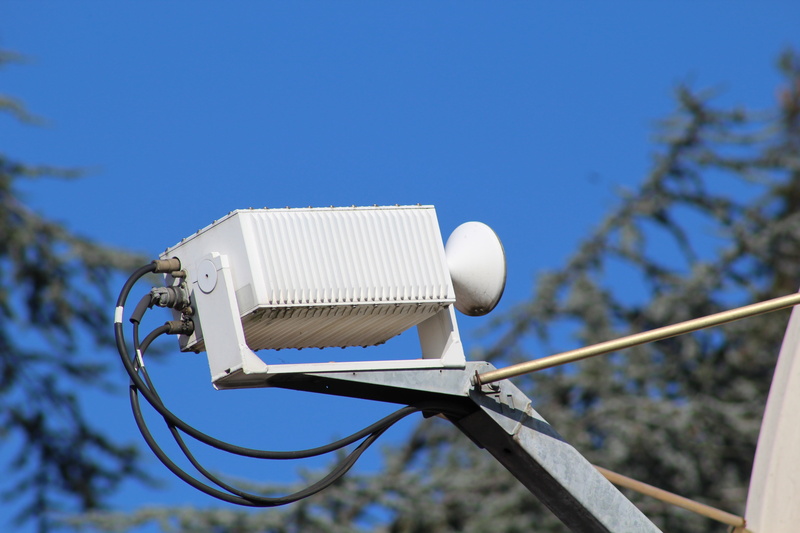 day, outdoors, 5K, close-up, blue, nature, component, global communications, no people, communication, plant, focus on foreground, satellite dish, connection