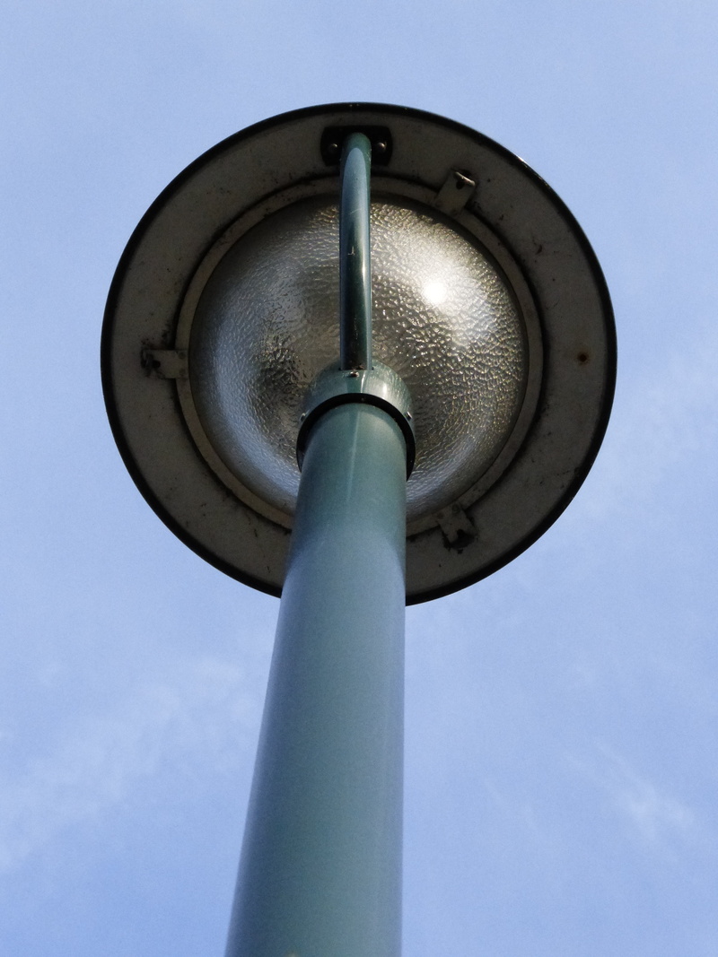 electrical equipment, technology, lamp, clear sky, 4K, blue, lighting equipment, communication, light, street, shape, geometric shape, pole, individually