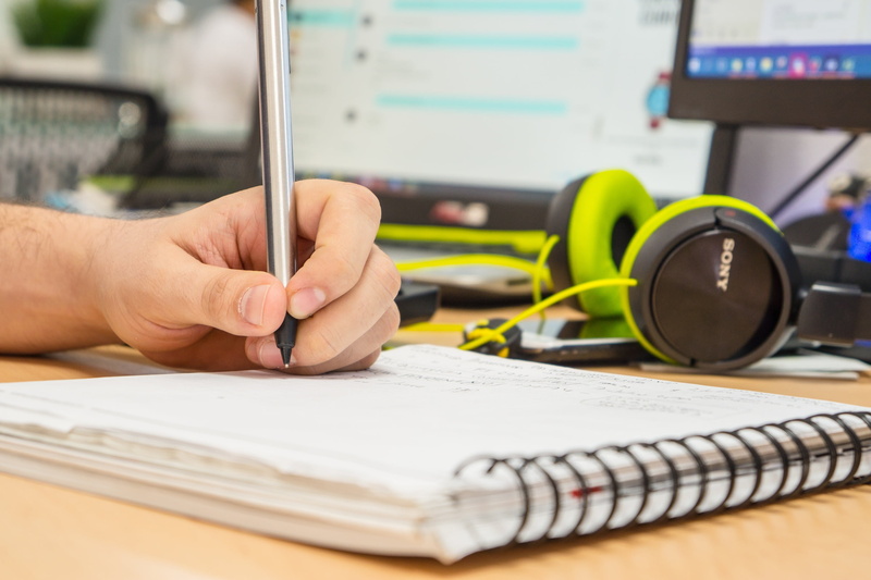 hand, notes, headphones, table, human hand, selective focus, paperwork, manual worker, desk, office, holding, note, real people, occupation, adult, handwritten