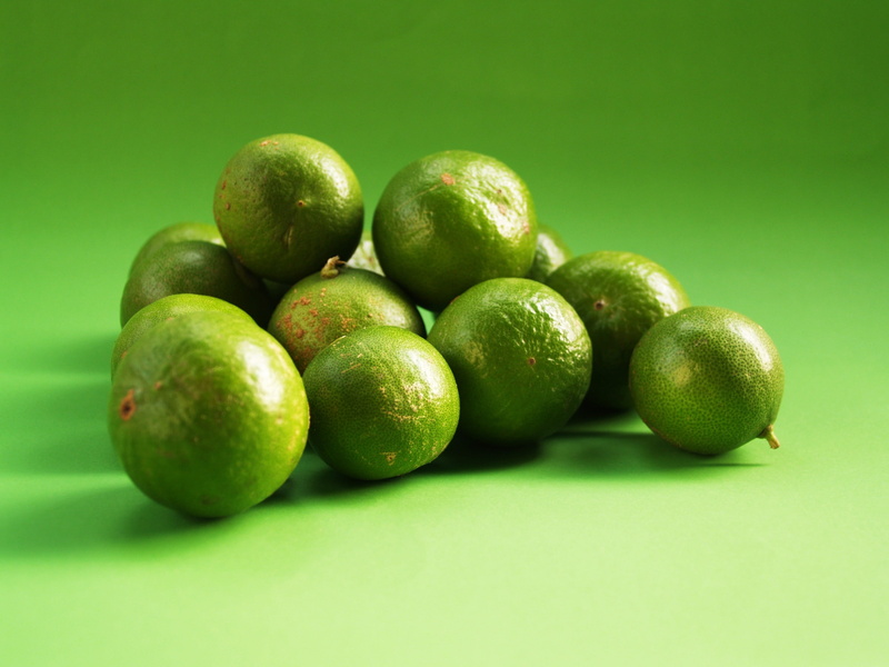 diet, closeup, sour, food, freshness, refreshing, bitter, yellow, segments, healthy eating, group, Slice, lime, isolated, wellbeing, whole, green background