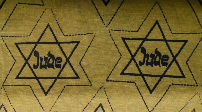 sign, Jewish Star, triangle shape, design, pogrom, full frame, day, close-up, arrow symbol, backgrounds, shape, no people, indoors, symbol, geometric shape