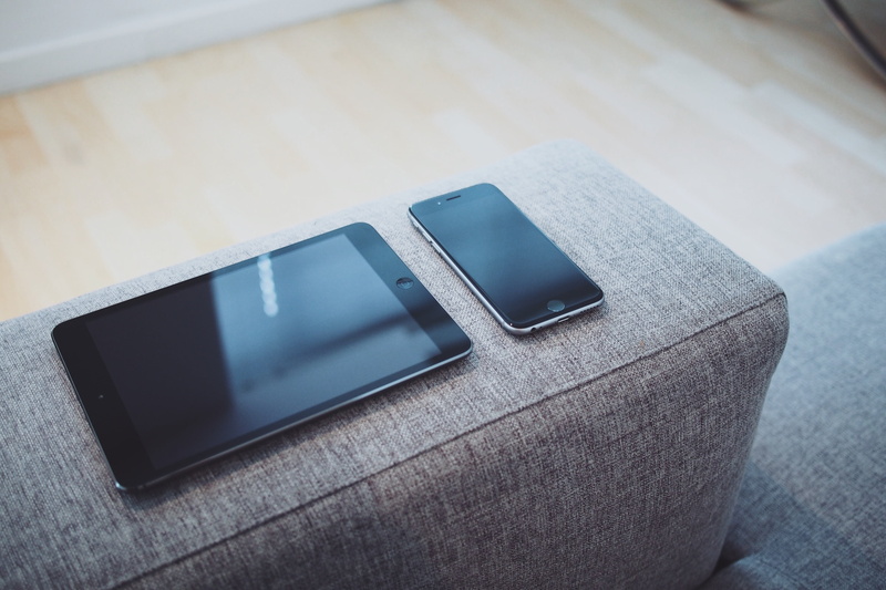 touch, gadget, indoors, smartphone, blank, apple computer, touch screen, business, computer, modern, ipad, electronic, mobile, wood - material, close-up