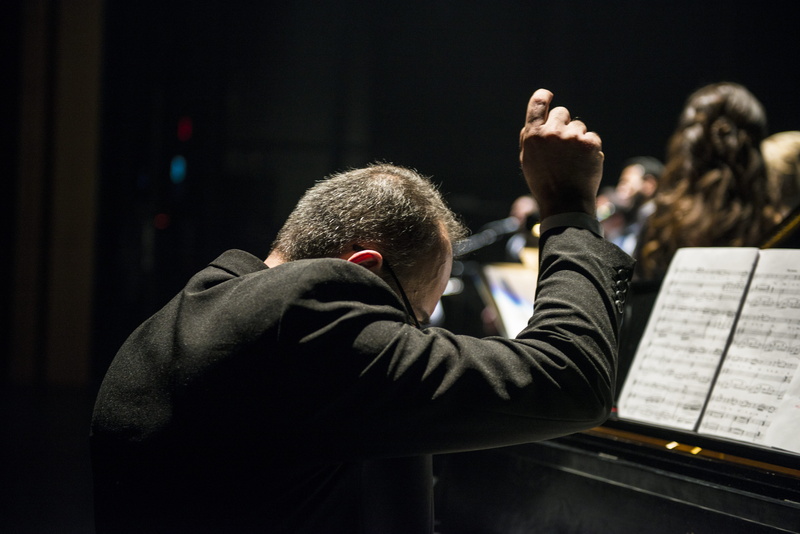 musical instrument, front, people, indoors, musician, band, sheet, skill, focus on foreground, pianist, men, musical notes, entertainment, gesture, instrument