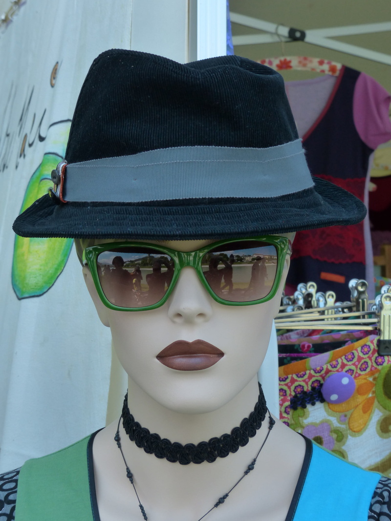 sunglasses, lifestyles, people, mannequin, 4K, retail display, portrait, retail, wearing, adult, leisure activity, adults only, Fashion, framed, Woman