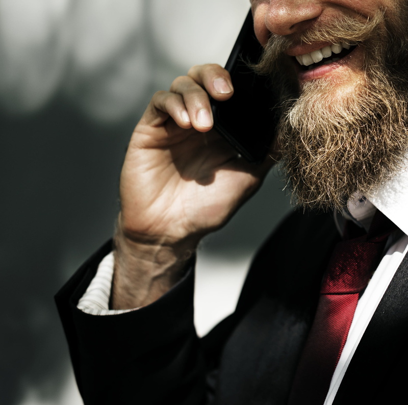 internet, business, mature men, mobile phone, on the phone, portrait, focus on foreground, indoors, one person, 1080P, human hand, close-up, networking