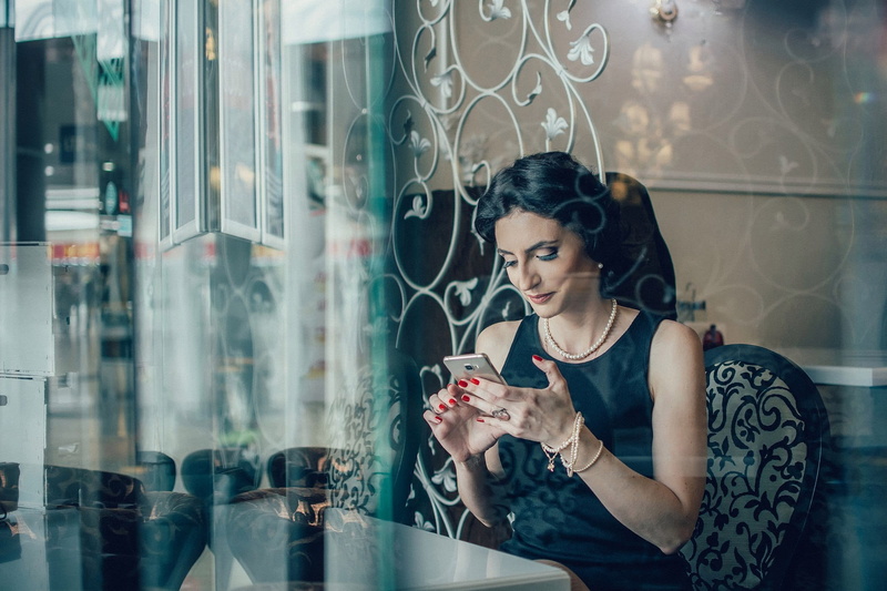 reads, beautiful woman, telephone, message, communication, connection, business lady, within, portable information device, girl, social networking, women