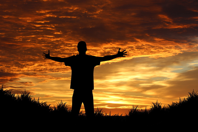 cheers, leisure activity, satisfaction, 5K, cloud - sky, sun, real people, t, person, sky, happy courage, cheerful mood, silhouette, comfort, joy, sunset