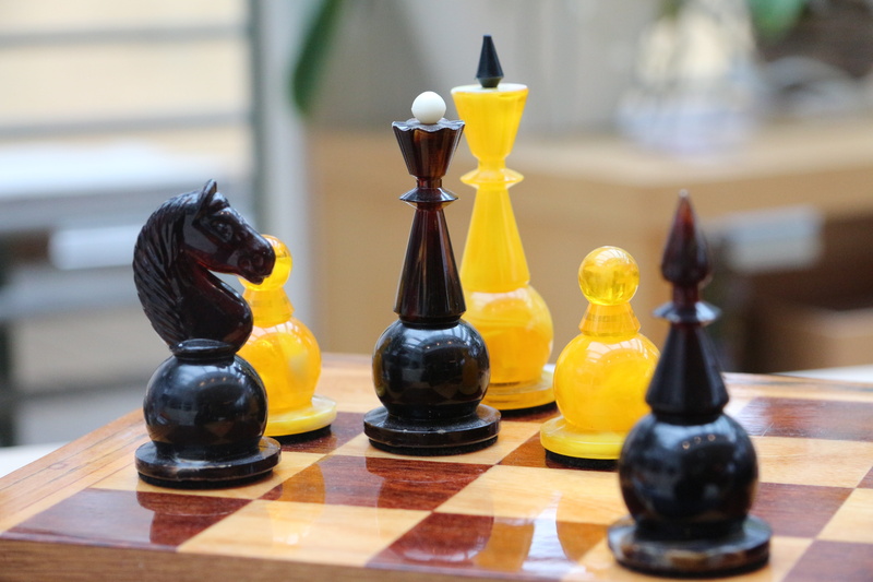 wood - Material, success, chess Board, competition, close-up, knight - chess piece, king, lose, yellow, chess pieces, chess game, game board, board game
