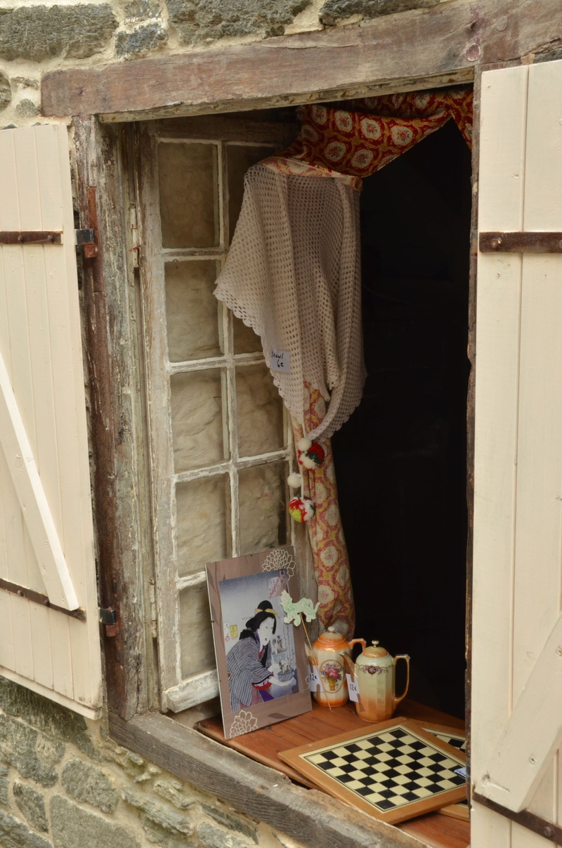 obsolete, chessboard, no people, day, dirt, painting, tea, france, broken, bad condition, sales, house, wood - material, brittany, 4K, indoors, run-down