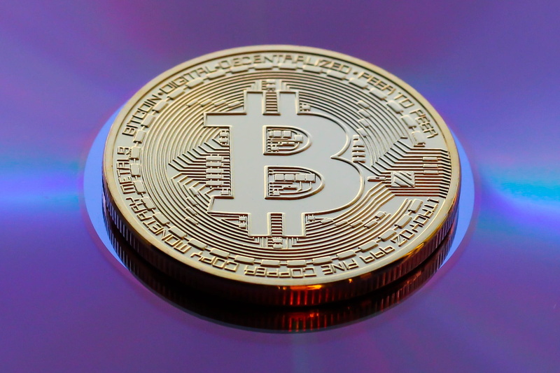 1080P, metal, studio shot, finance, financial, payment, number, virtual, currency, blue background, geometric shape, money, extreme close-up, blockchain