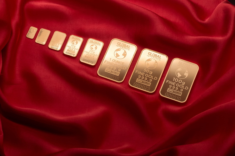 industry, studio shot, textile, satin, bringing home the bacon, gold, indoors, internet, backgrounds, red, set, cloth, shiny, silk, chip, sticker, luxury
