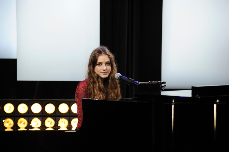 British singer, 1080P, Jasmine van den Bogaerde, Birdy