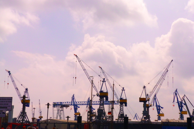 shipping, freight transportation, shipyard, unloading, outdoors, machinery, mode of transportation, construction equipment, clouds, harbor, seaport, sea