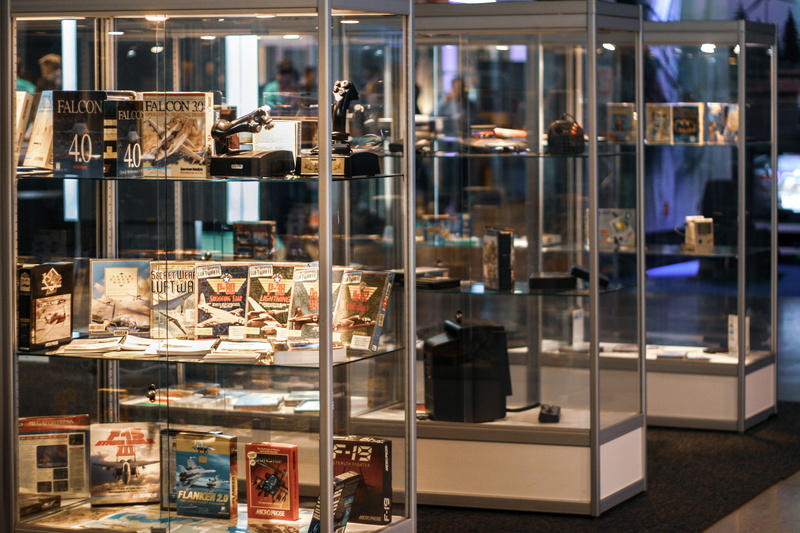 classic, reflection, large group of objects, shopping, retail, no people, for sale, pc gaming, transparent, glass - material, shelf, indoors, technology