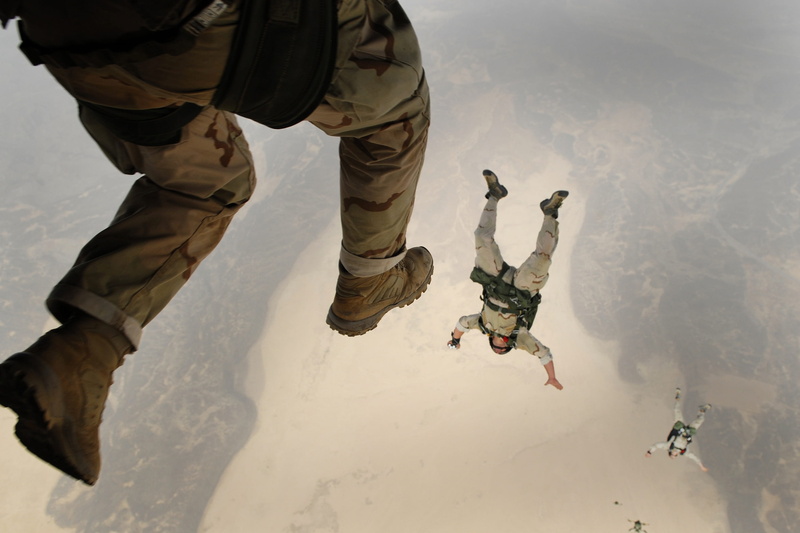 army, wear, parachutists, footwear, paratroopers, sport, jump, leisure activity, extreme sports, 2K, parachuting, government, high angle view, military uniform