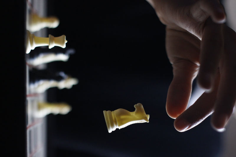 magic, human finger, adult, close-up, slice, 5K, food and drink, human hand, one person, levitation, holding, finger, indoors, paper, food, body part