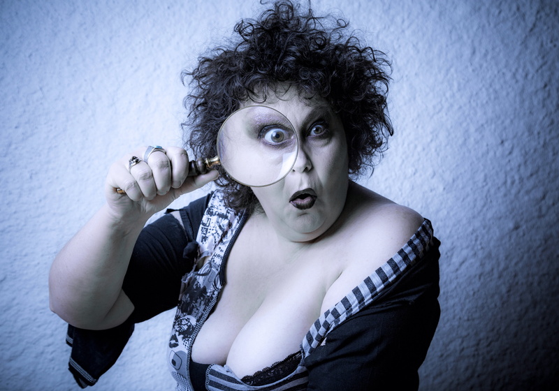 face, 5K, makeup, look, hand, magnifier, aunty, chest, curls, background, surprise, shaggy