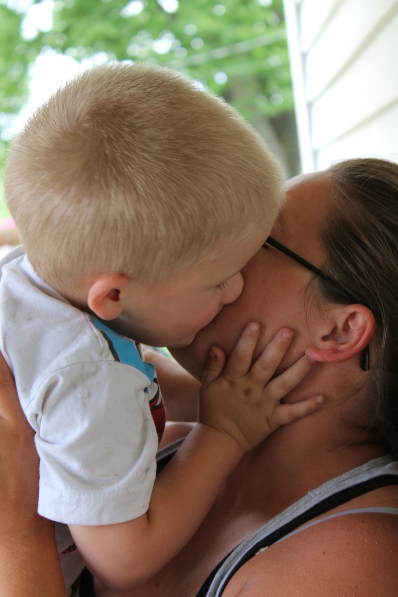 baby, love, young, mother, women, cute, kiss, auntie, happy, males, men, boy, family, togetherness, emotion, kissing, positive emotion, toddler, little