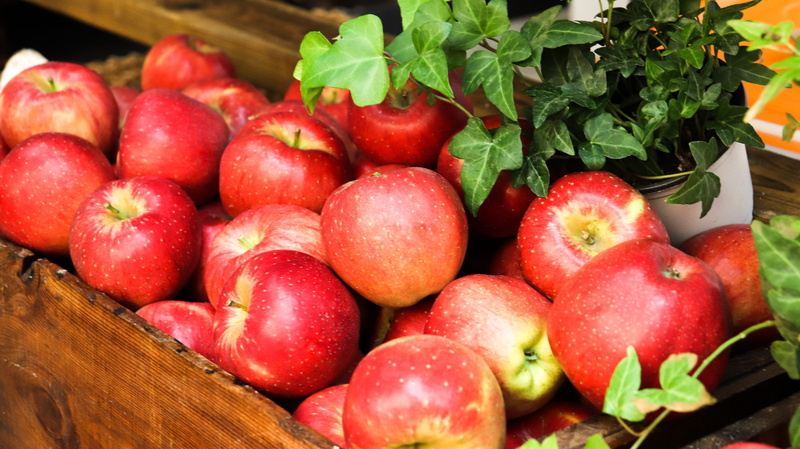 large group of objects, korea farm, asia fruits, ripe, agricurture product, red, alps otome, 5K, container, apple farm, plant part, food, freshness, apple