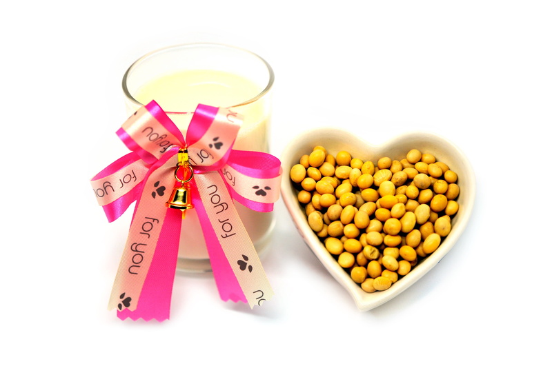 soya, fiber, food and drink, soybean, heart, container, milk, fresh, white, glass, natural, close-up, background, luck, pink color, studio shot, vegetarian