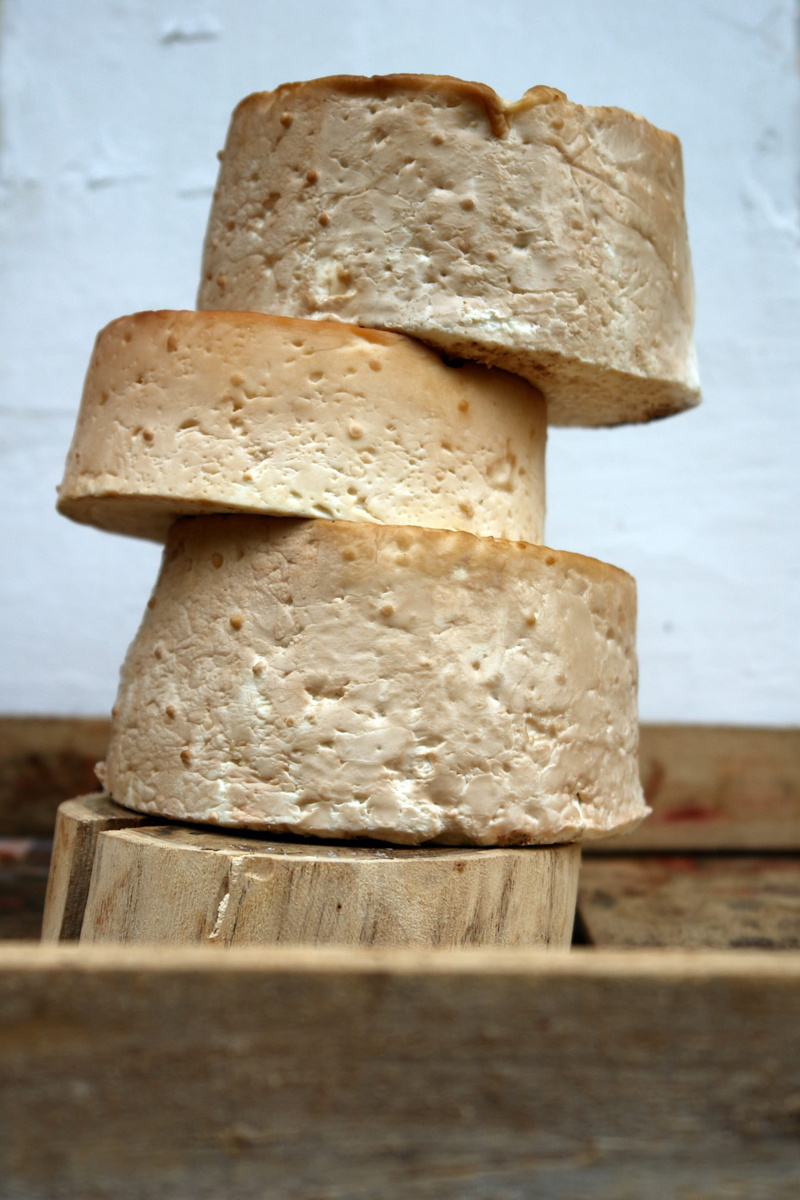 freshness, nature, bread, table, wellbeing, agriculture, ingredient, product, balance, close-up, vegetarian, lactose, fresh, wood - material, eating, dairy product