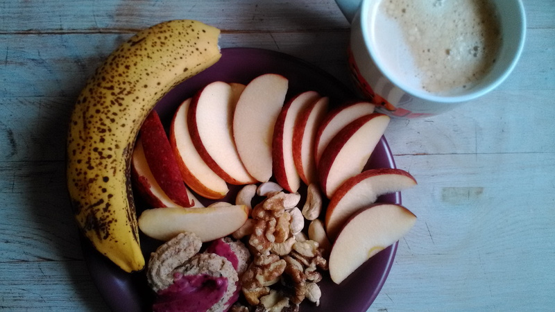 directly above, coffee cup, freshness, coffee - drink, Healthy, sliced, 2K, coffee, Breakfast, Banana, indoors, snack, no people, nuts, beside, high angle view