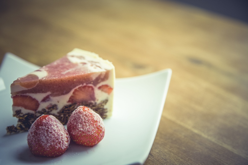 cake, cheesecake, freshness, food, ceramic, healthy eating, square, pie, strawberry, sliced, raspberry, baked, focus, slice, dessert, 4K, plate, fruit