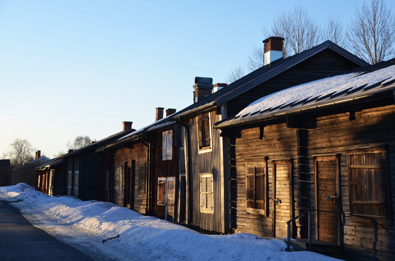 winter, outdoors, icy, bungalows, covering, chimneys, windows, pavement, snowy, facade, snow, clear sky, daylight, cottage, cold, frost, trees, near, wood - material