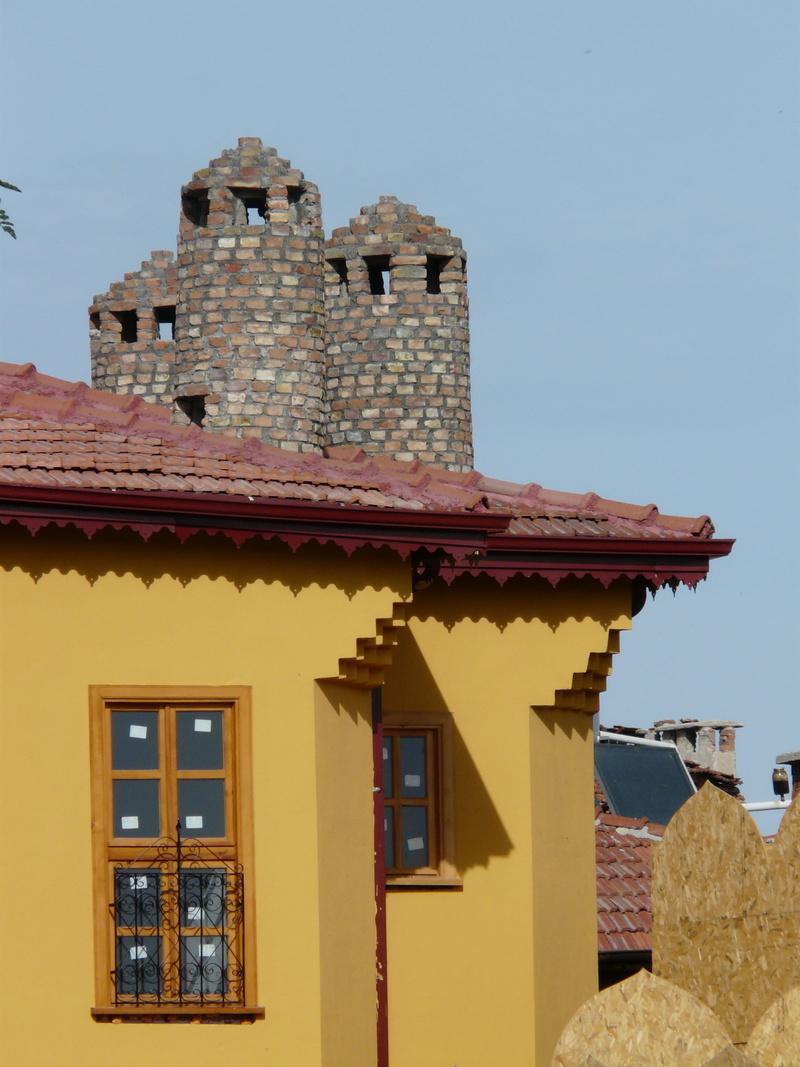 house, 2K, no people, nature, history, sky, roof tile, paint, roof, architecture, Window, the past, sunlight, low angle view, old, Turret, Villa, day
