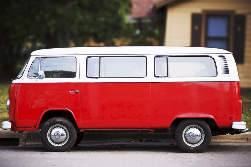 old-fashioned, building exterior, focus on foreground, van - vehicle, street, automobile, sport, Volkswagen, Vehicle, austin, parking, outdoors, mode of transportation