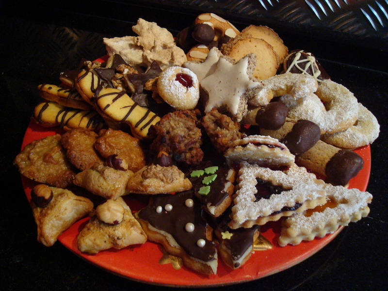 christmas cookies, bakery, nibble, confectionery products, colorful, ceramic, plate, sweetness, high angle view, still life, jam, angel eyes, christmas