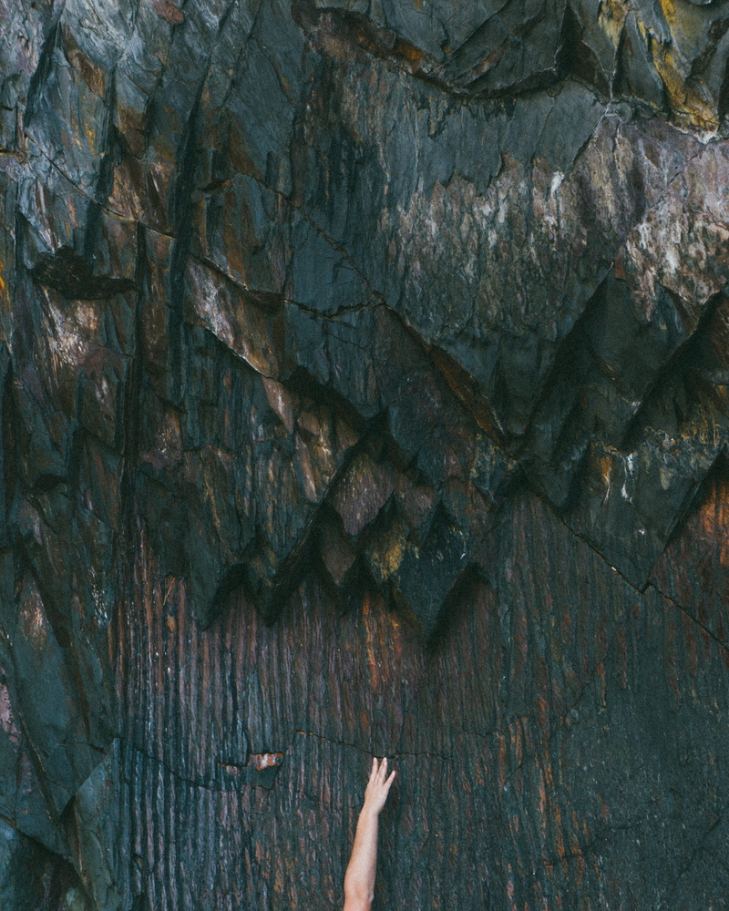 human limb, nature, outdoors, human foot, low section, stone, wood - material, 4K, finger, hand, human body part, rock - object, human leg, gray, human hand