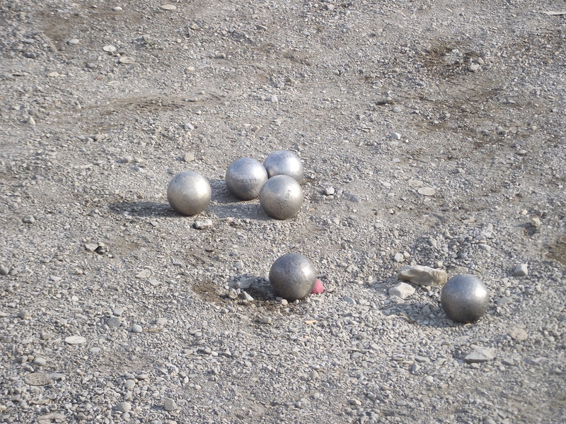 ground, Boules, Throw, sphere, stone - object, the gameplay, camping, marbles, nature, holidays, still life, egg, 2K, outdoors, land, group of objects